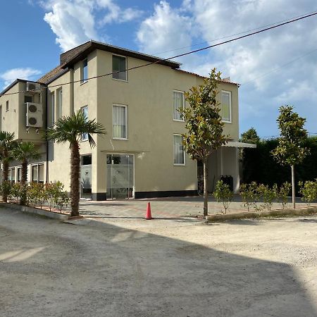 Santo Hotel Shkodër Eksteriør bilde