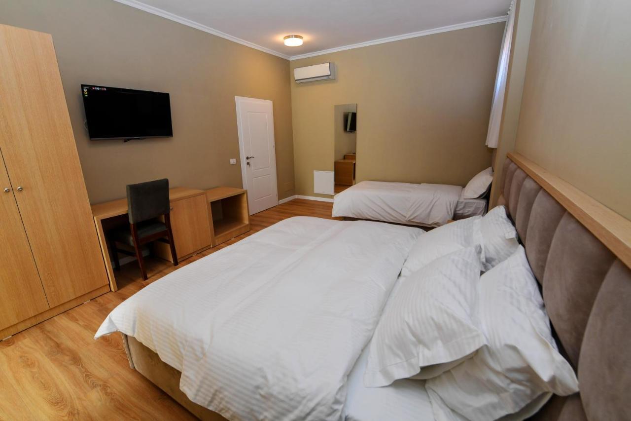 Santo Hotel Shkodër Eksteriør bilde