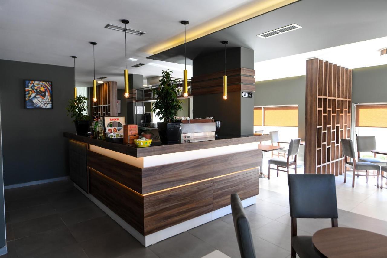 Santo Hotel Shkodër Eksteriør bilde
