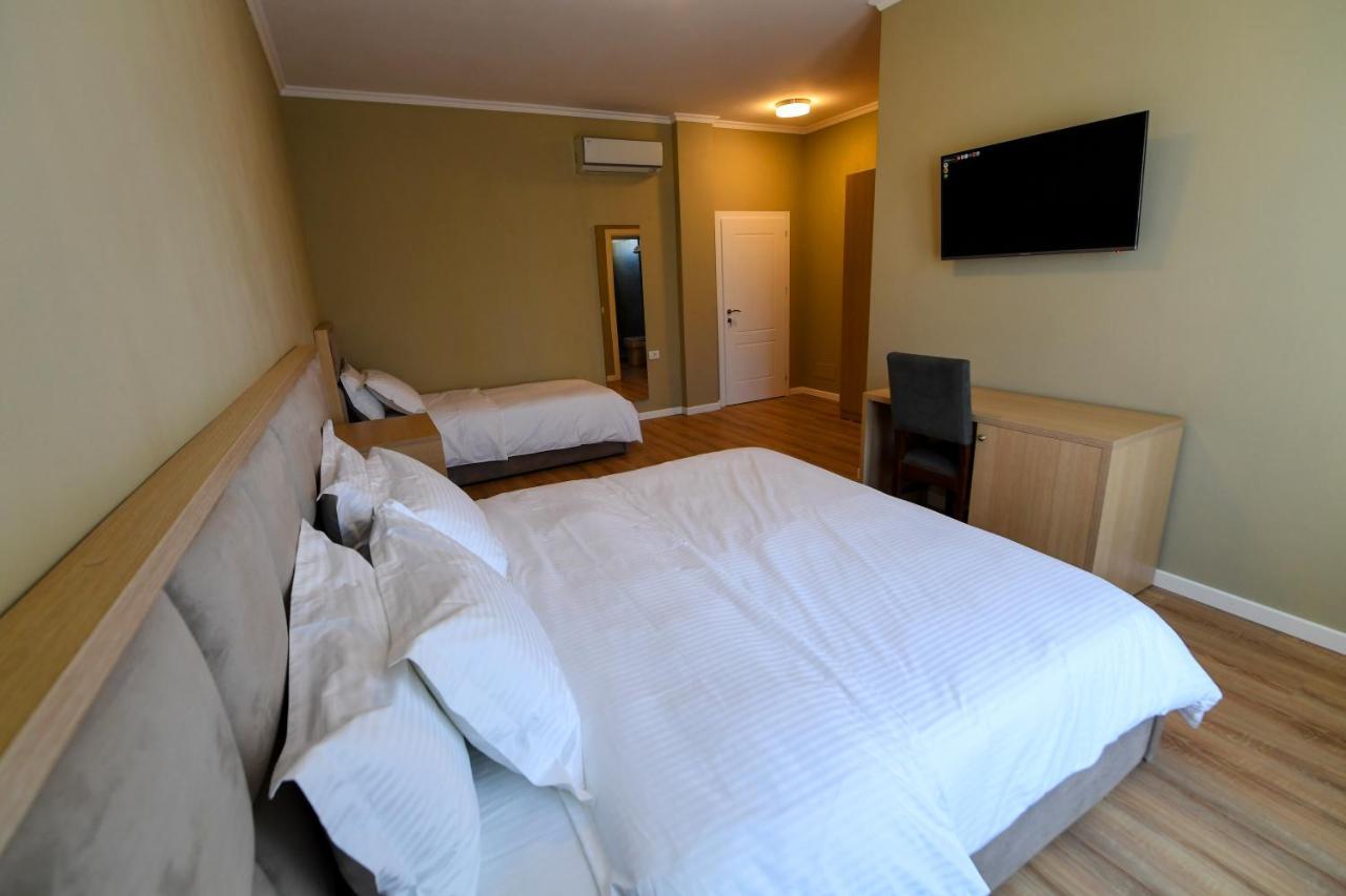 Santo Hotel Shkodër Eksteriør bilde