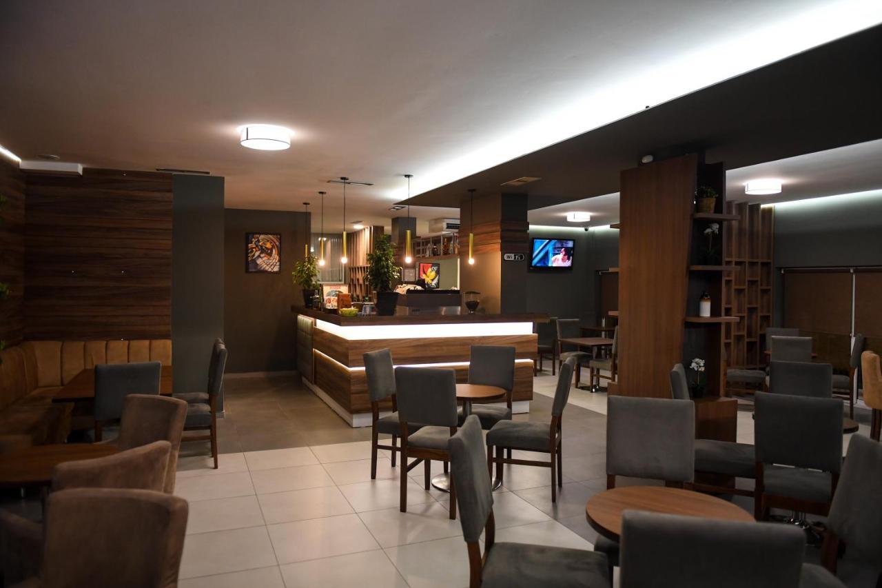 Santo Hotel Shkodër Eksteriør bilde