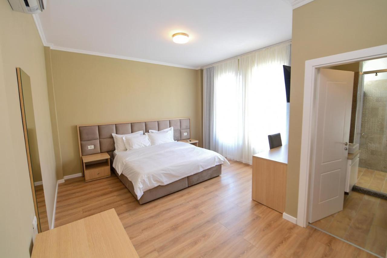Santo Hotel Shkodër Eksteriør bilde