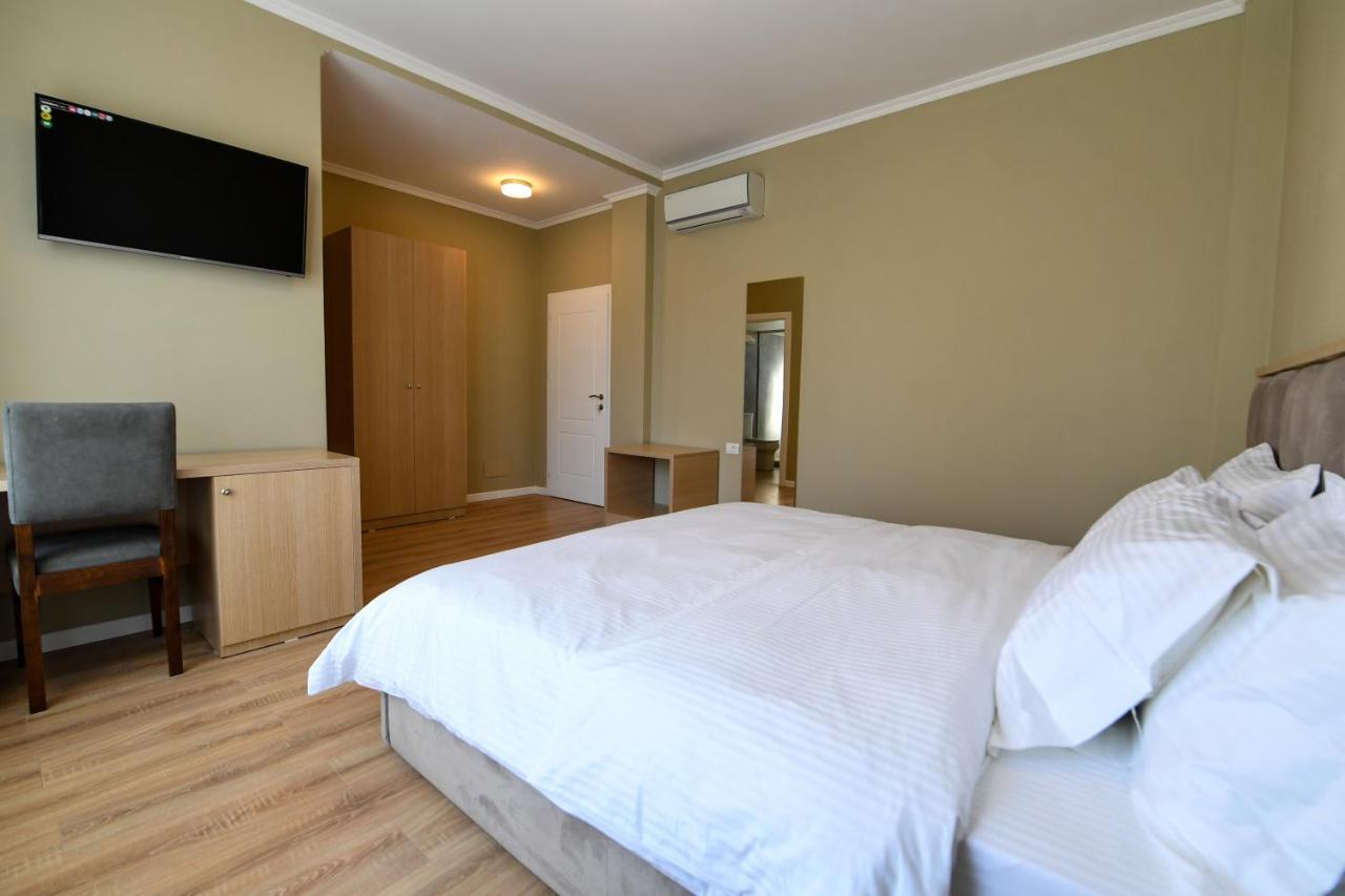 Santo Hotel Shkodër Eksteriør bilde