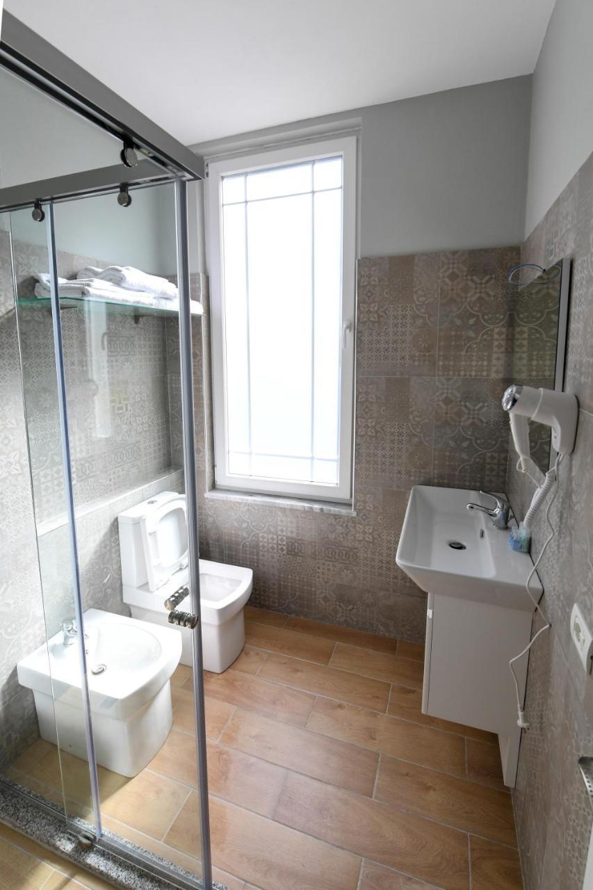 Santo Hotel Shkodër Eksteriør bilde