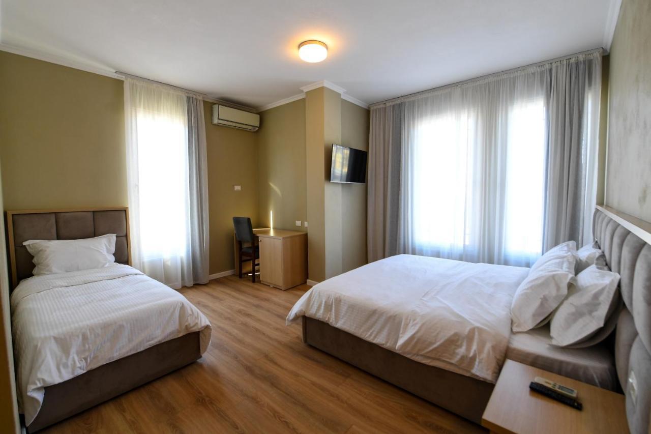 Santo Hotel Shkodër Eksteriør bilde
