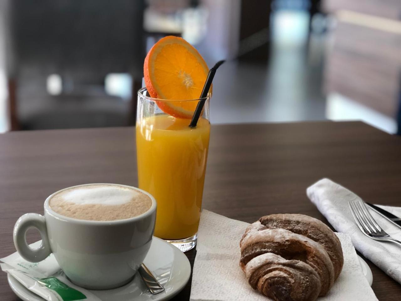 Santo Hotel Shkodër Eksteriør bilde